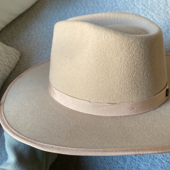 NWT Urban Outfitters hat - Picture 2 of 8